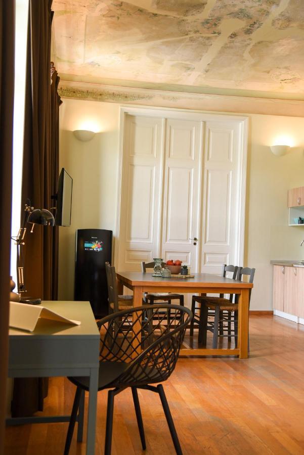 Neoclassical Athens Residence מראה חיצוני תמונה